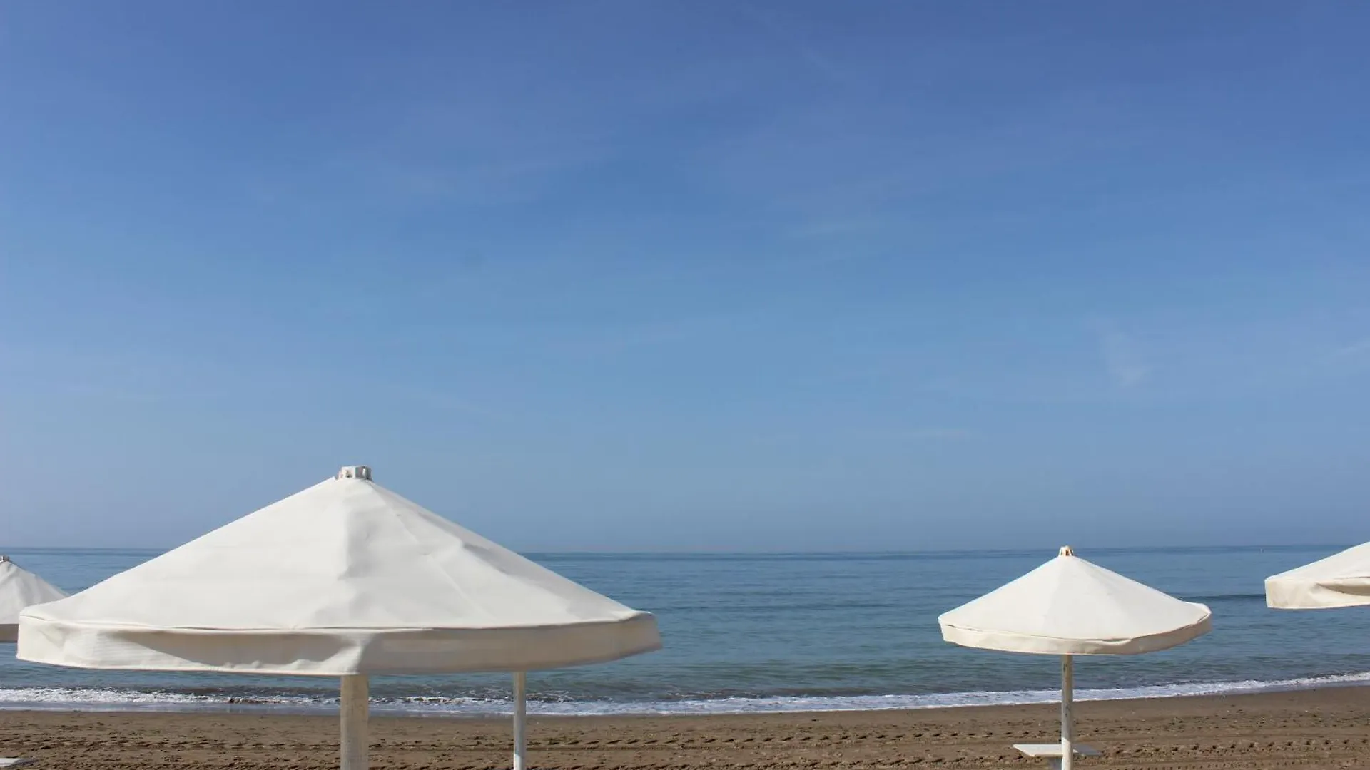 Lunamar El Mejor Resort En La Mejor Playa Marbella Apartment