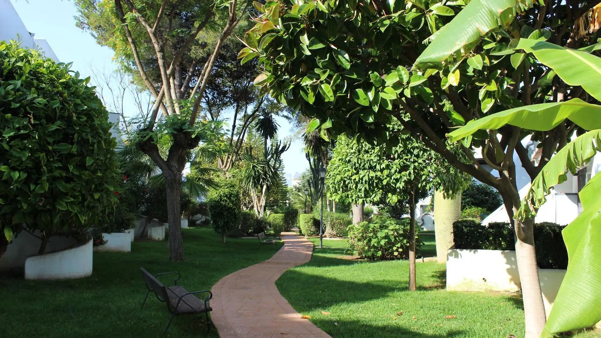 Lunamar El Mejor Resort En La Mejor Playa Marbella 0*,